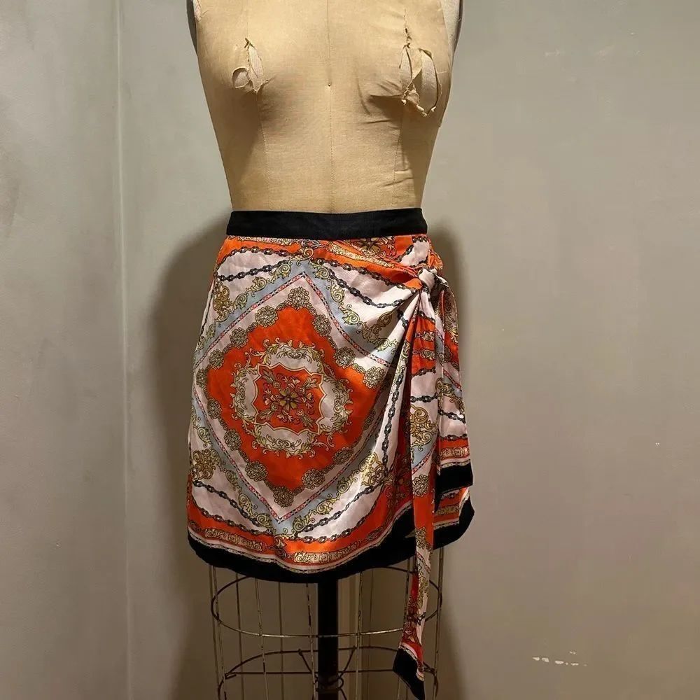CLEARANCE: Paisley mini skirt